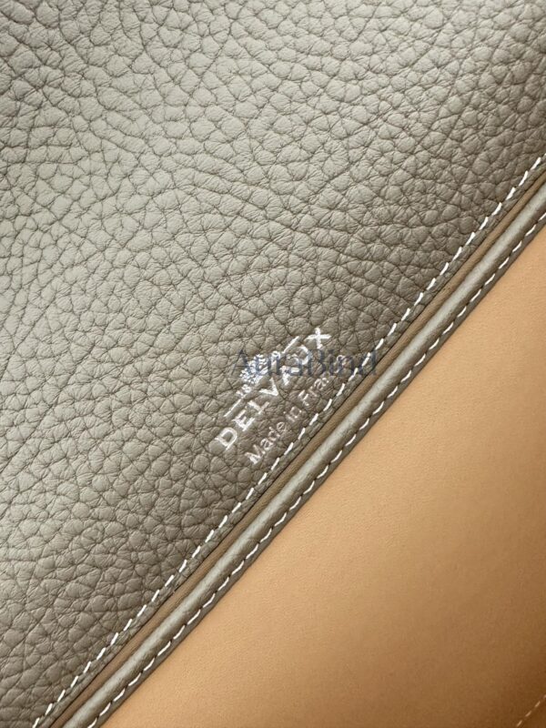 Delvaux Tempete PM | "Milk Grey" in Supple Leather
