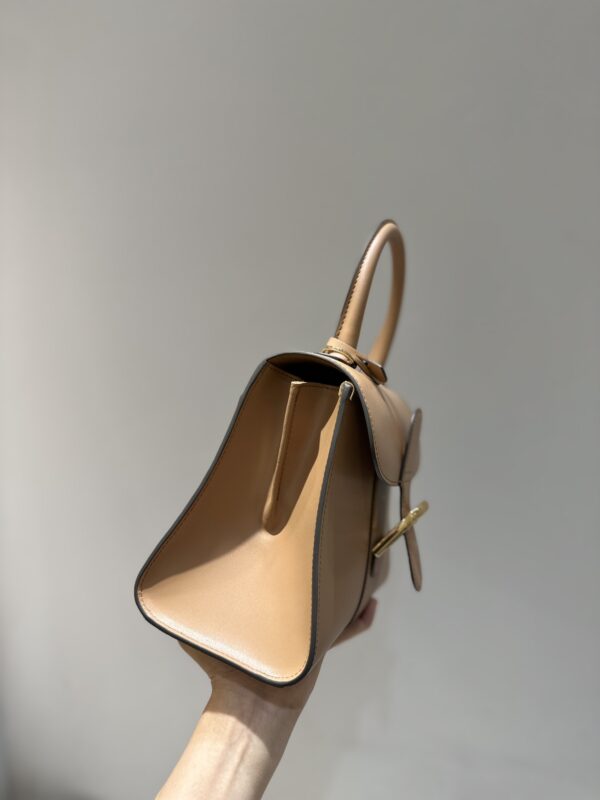 DelvauxPM奶茶色5.jpg Delvaux/PM (Milk tea color)