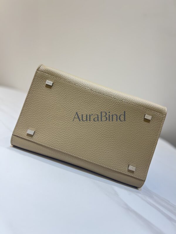 TR Margaux 10 series (lychee-textured milk tea color)