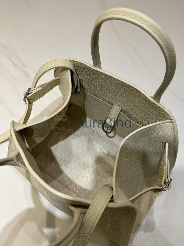 TR Margaux 10 series (pebbled white)