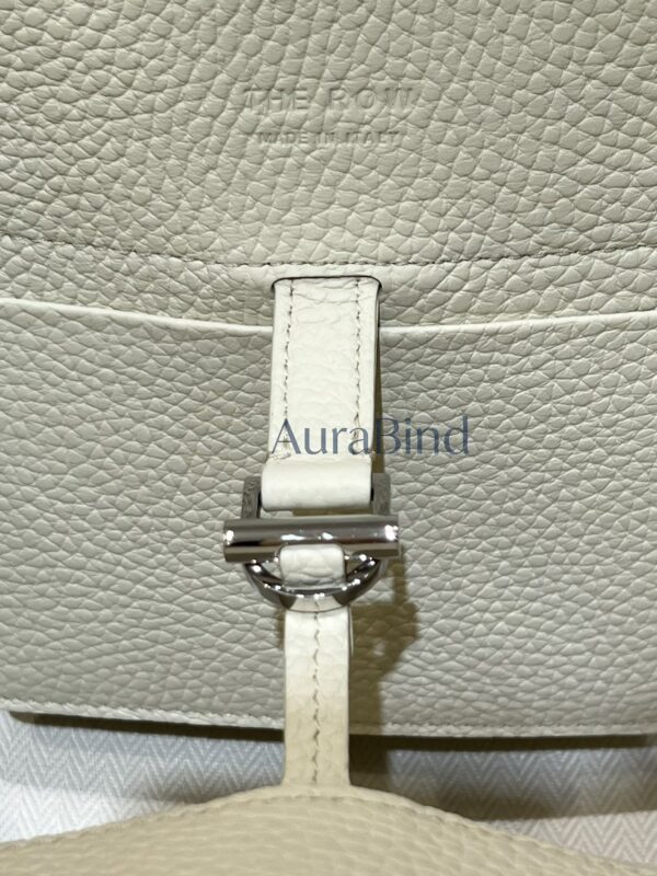 TR Margaux 10 series (pebbled white)