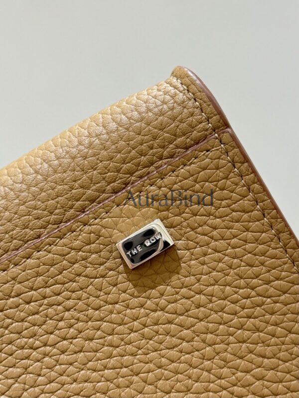 TR Margaux 10 series (Lychee-textured Cinnamon)