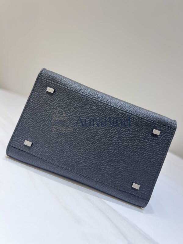 TR Margaux 10 series (pebbled black)
