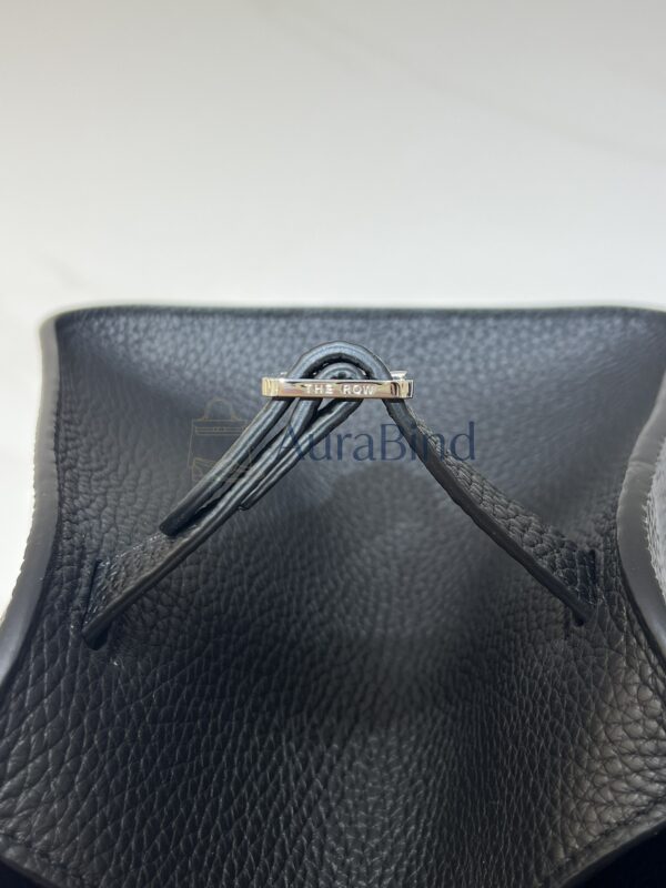 TR Margaux 10 series (pebbled black)