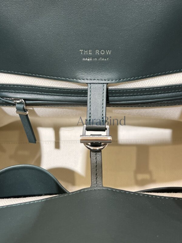 TR Margaux 15 Series (Plain Weave Dark Green)