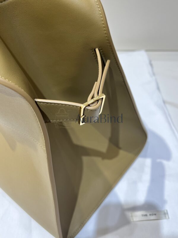 TR Margaux 15 series (plain olive green)