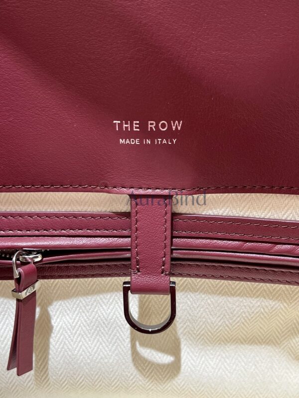 TR Margaux 15 Series (Plain Deep Red)