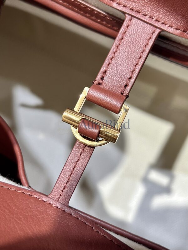 TR Margaux 15 Series (Plain Brick Red)