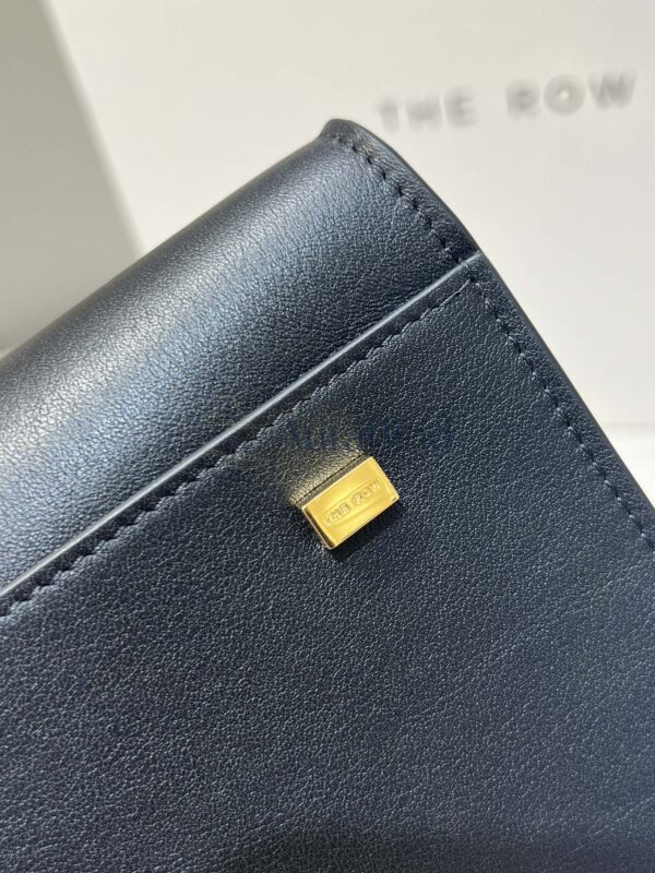 TR Margaux 15 Series (Plain Black)