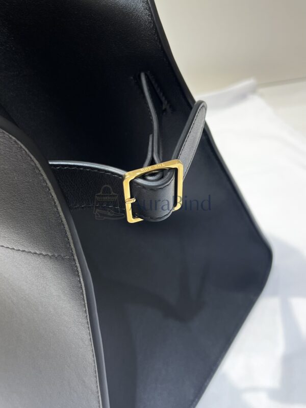 TR Margaux 15 Series (Plain Black)