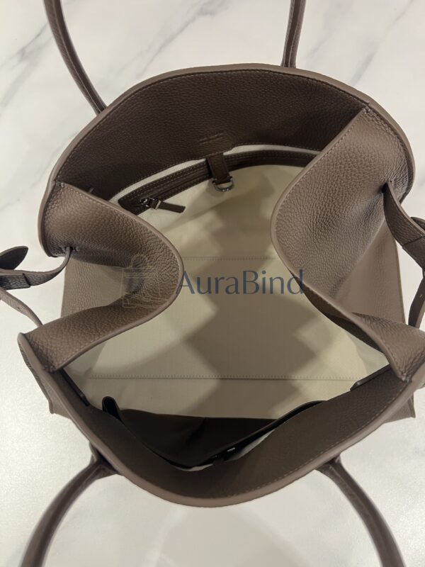 TR Margaux 15 series (Lychee Olive Brown)