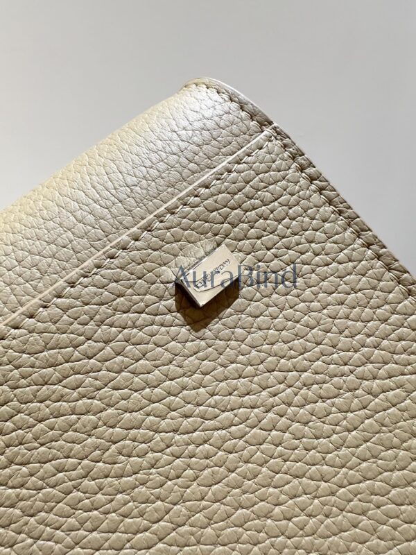 TR Margaux 15 series (lychee-textured milk tea color)
