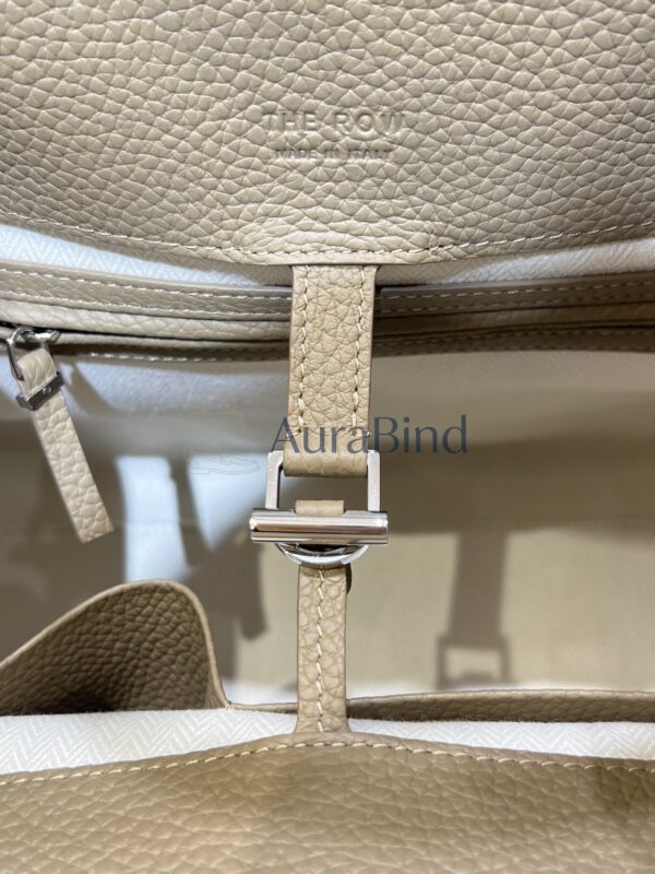TR Margaux 15 series (lychee-textured milk tea color)