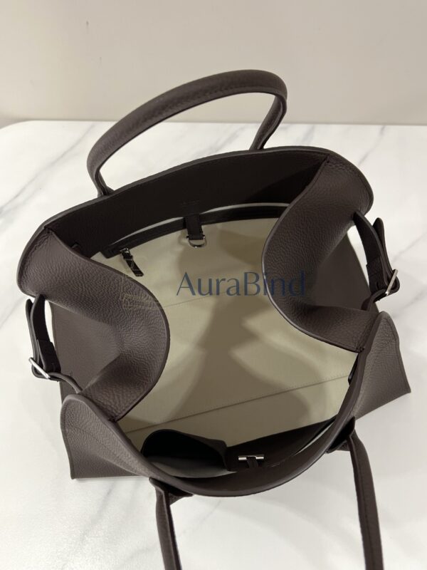 TR Margaux 15 series (lychee-textured dark brown)