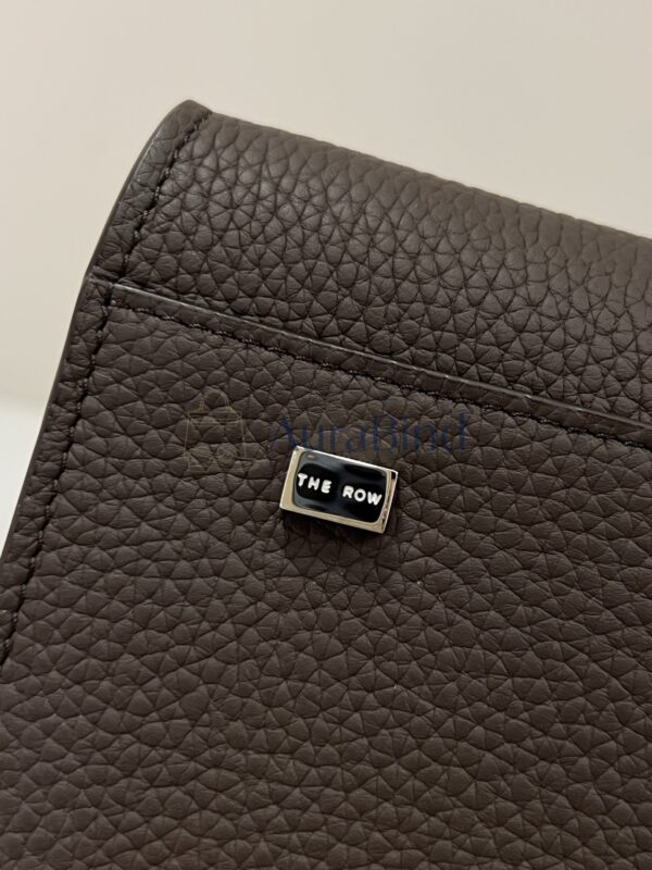 TR Margaux 15 series (lychee-textured dark brown)