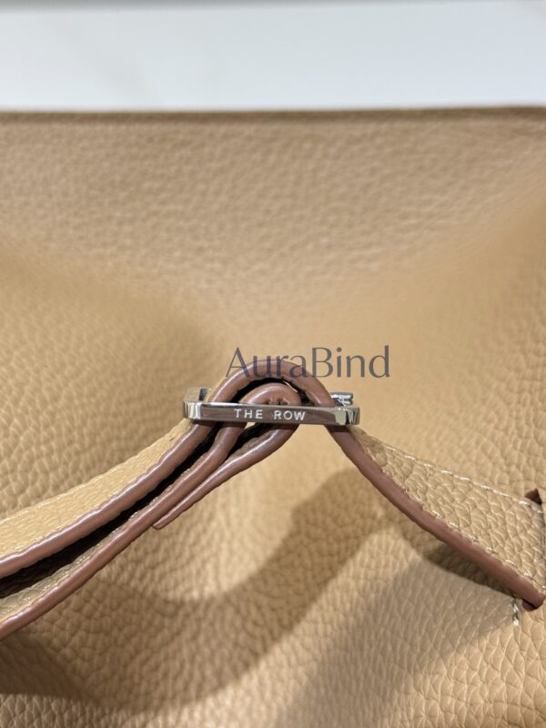 TR Margaux 15 series (lychee-textured cinnamon color)