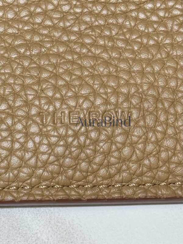 TR Margaux 15 series (lychee-textured cinnamon color)