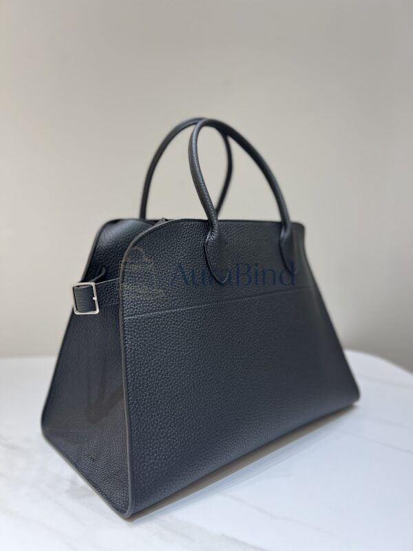 TR Margaux 15 Series (Lychee Black)