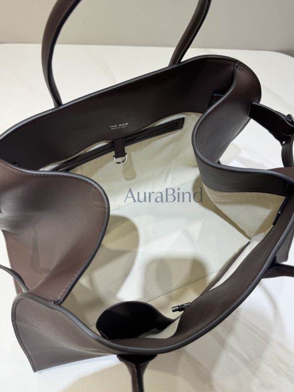 TR Margaux 17 Series (Plain Brown/Chocolate)