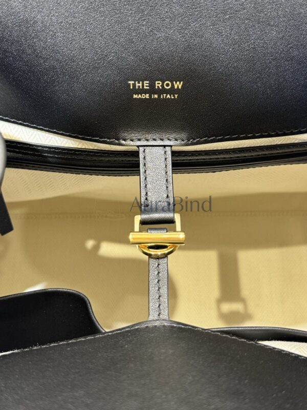 TR Margaux 17 Series (Plain Black)