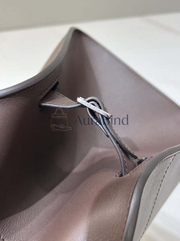 TR Shoulder 12 Series (Plain Chocolate)