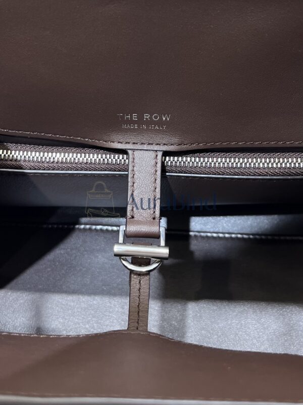 TR Shoulder 12 Series (Plain Chocolate)