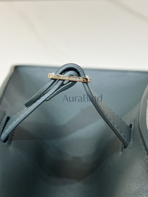 TR Margaux 12 series (plain dark green)