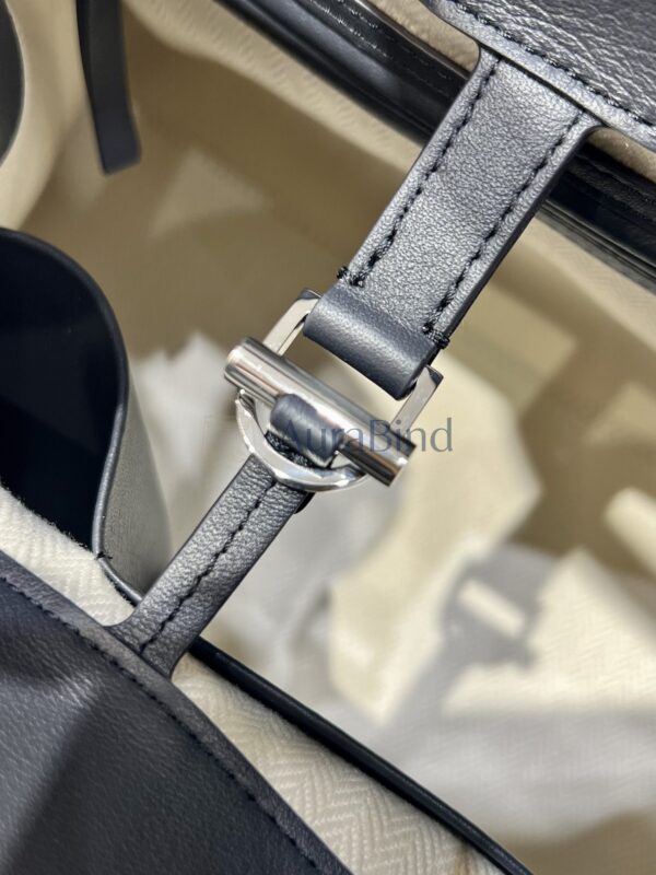 TR Margaux 12 series (plain dark blue)