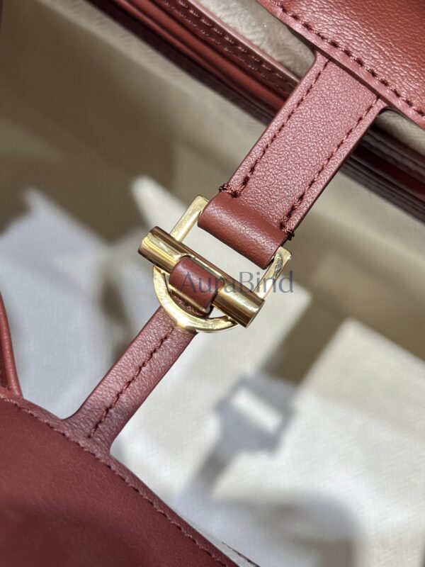 TR Margaux 12 Series (Plain Brick Red)