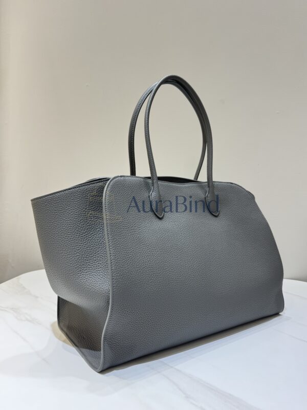 TR Marlo 17 Series (Lychee Grey)