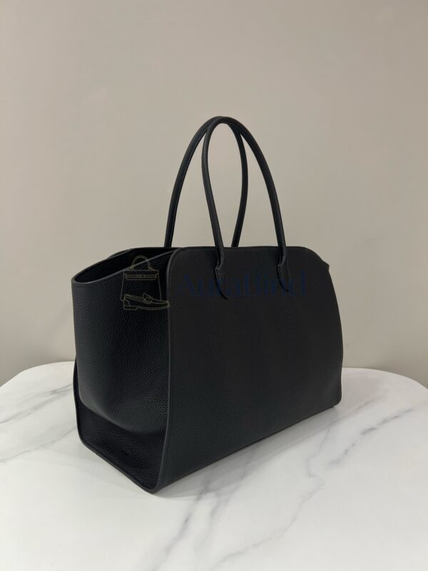 TR Marlo 17 Series (Lychee Black)
