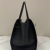 TR Marlo 17 Series (Lychee Black)