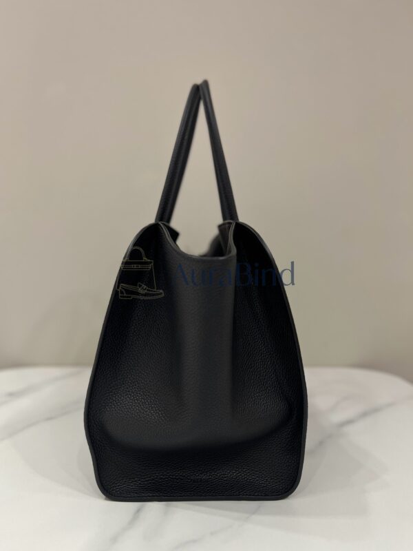 TR Marlo 17 Series (Lychee Black)