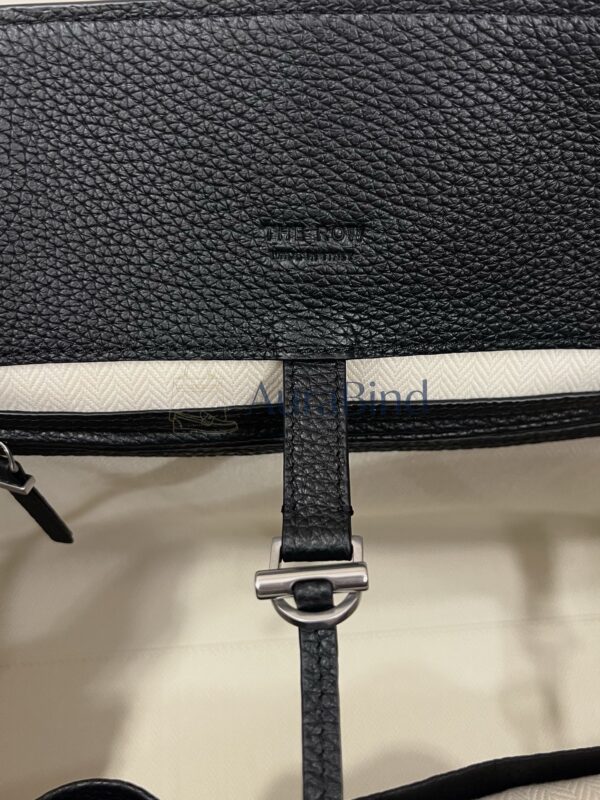TR Marlo 17 Series (Lychee Black)
