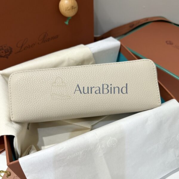 [L19 Light Beige with Gold Buckle]