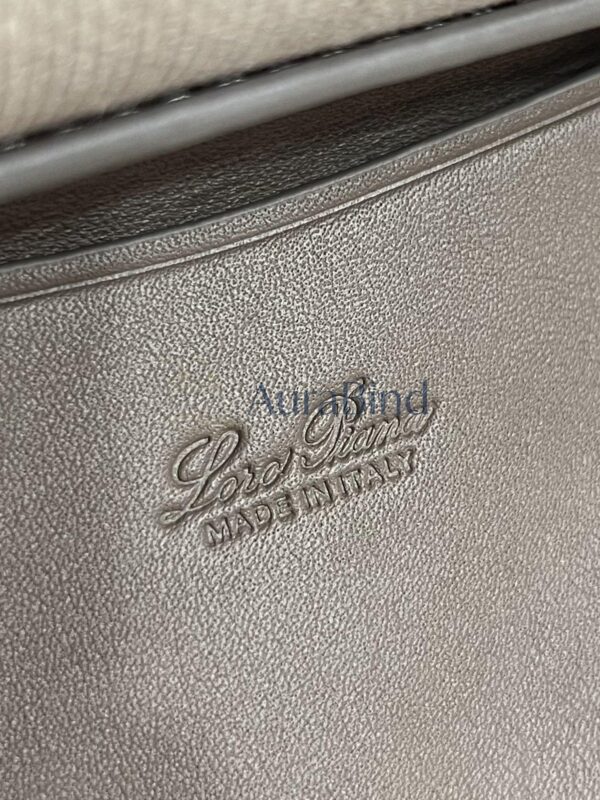 Loro Piana Loom Bag L25 （Natural/Almond Tree）