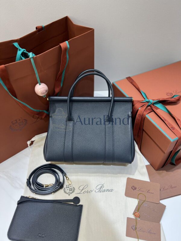 Loro Piana Loom Bag L25 | （Blue Navy）