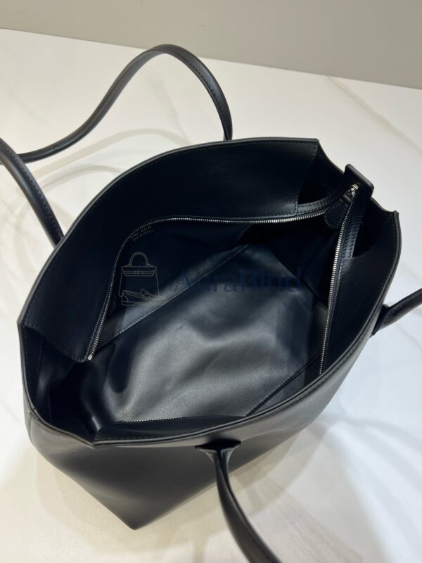 TR Terrasse (Plain Black)
